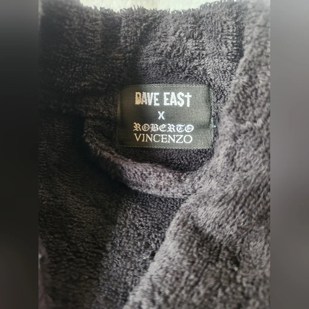 FTD Bathrobe - Picture 6 of 9